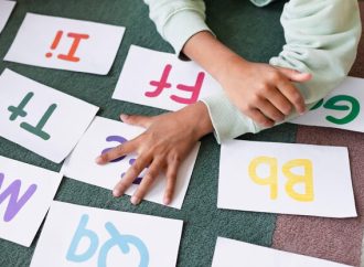 Odkrywanie tajemnic alfabetu: innowacyjne metody w nauce czytania i pisania dla dzieci